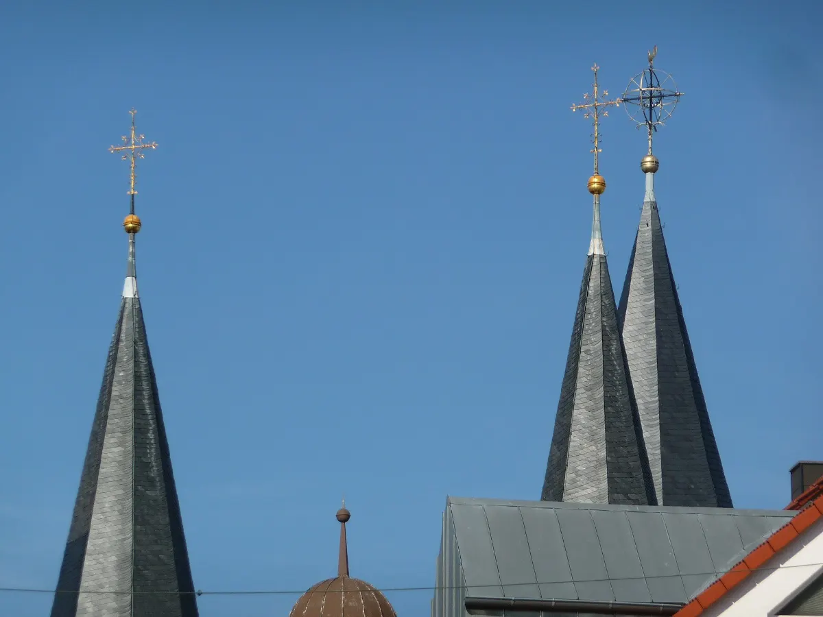 Frankfurt Airport to Kaiserslautern & Ramstein – Private V-Class Transfer Stiftskirche church in Kaiserslautern, destination of a private transfer from Frankfurt Airport